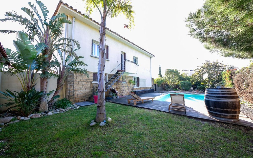 Achat maison à vendre 4 chambres 287 m² - Canet-en-Roussillon