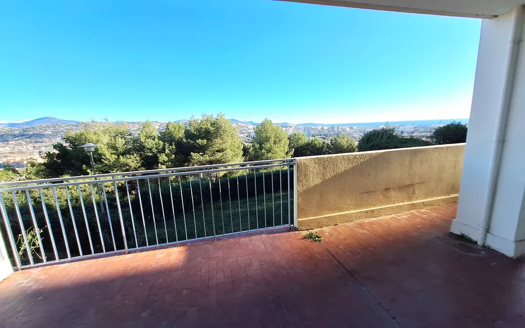 Achat appartement à vendre 2 pièces 45 m² - Saint-Laurent-du-Var