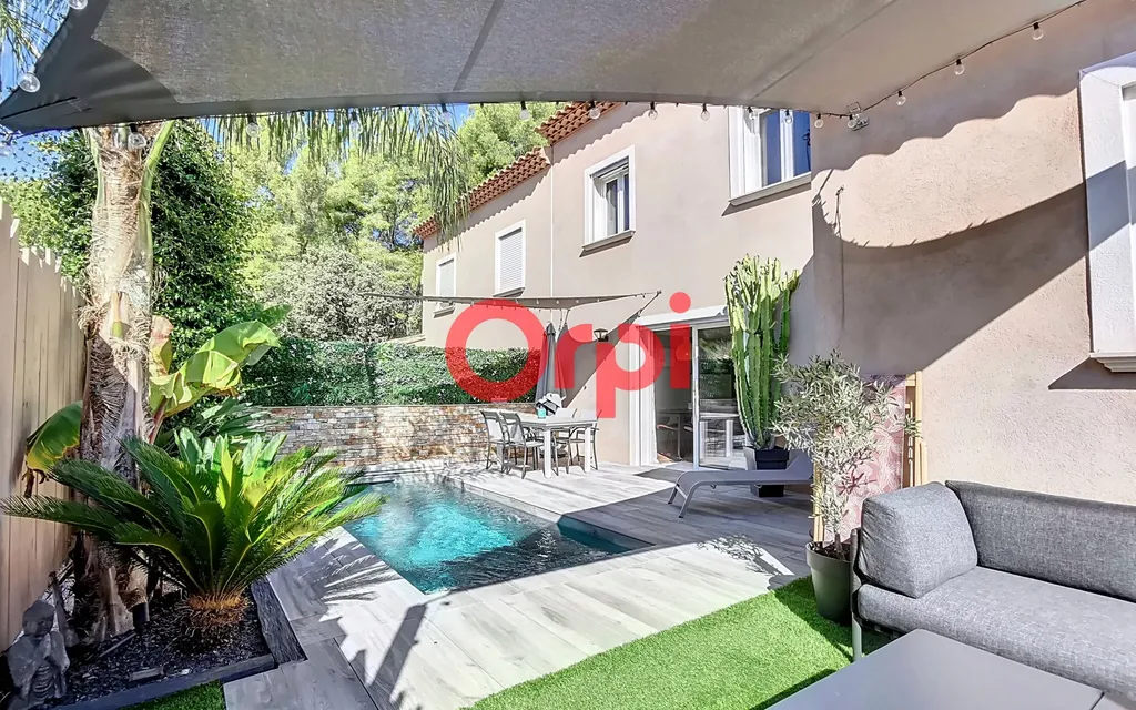 Achat maison à vendre 3 chambres 99 m² - Sanary-sur-Mer