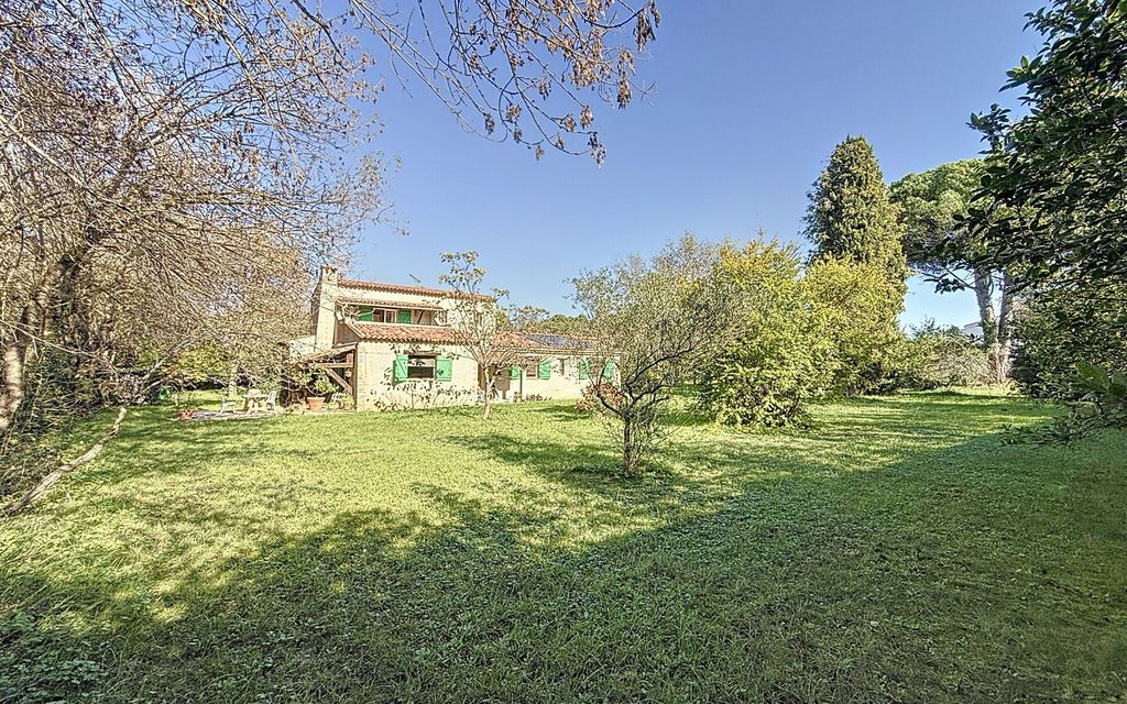 Achat maison à vendre 4 chambres 154 m² - Mougins