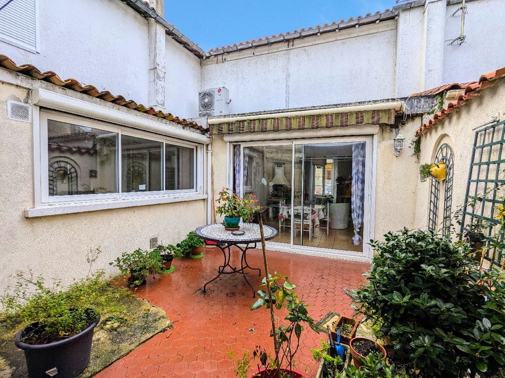 Achat maison à vendre 5 chambres 126 m² - Cognac