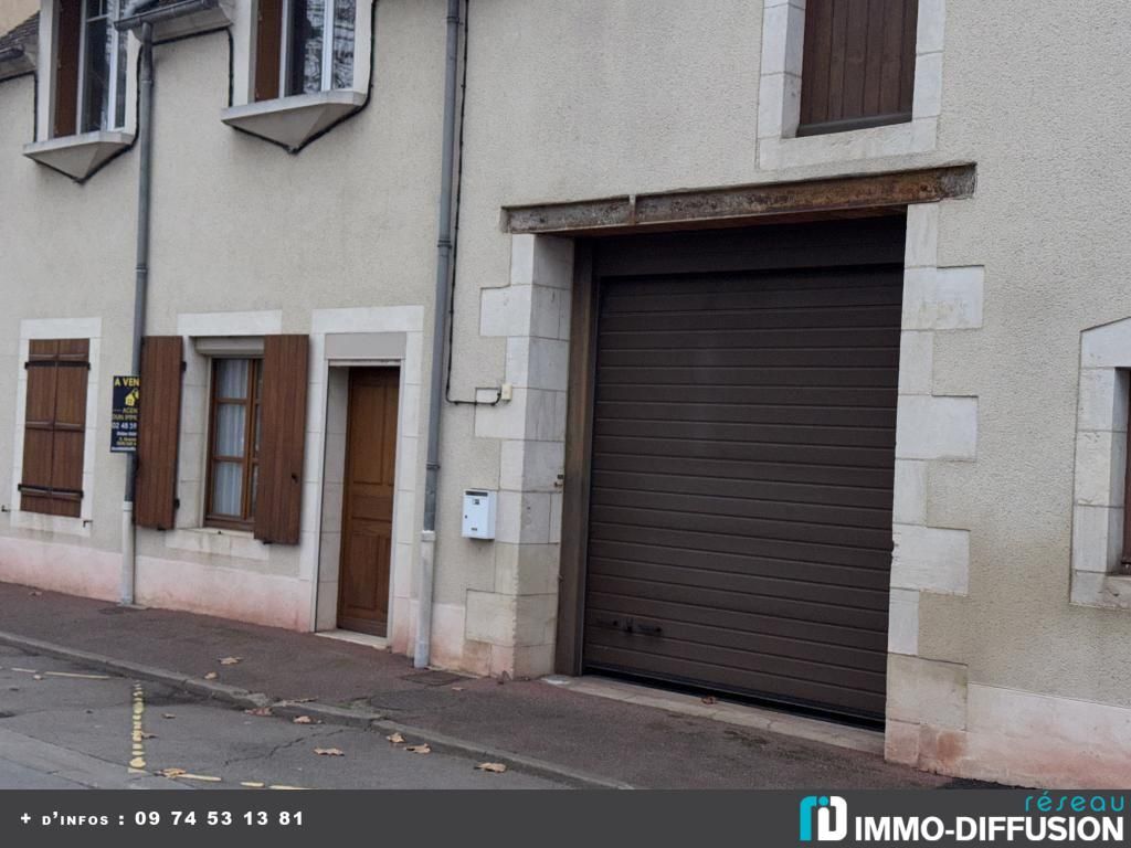 Achat maison à vendre 4 chambres 147 m² - Saint-Amand-Montrond