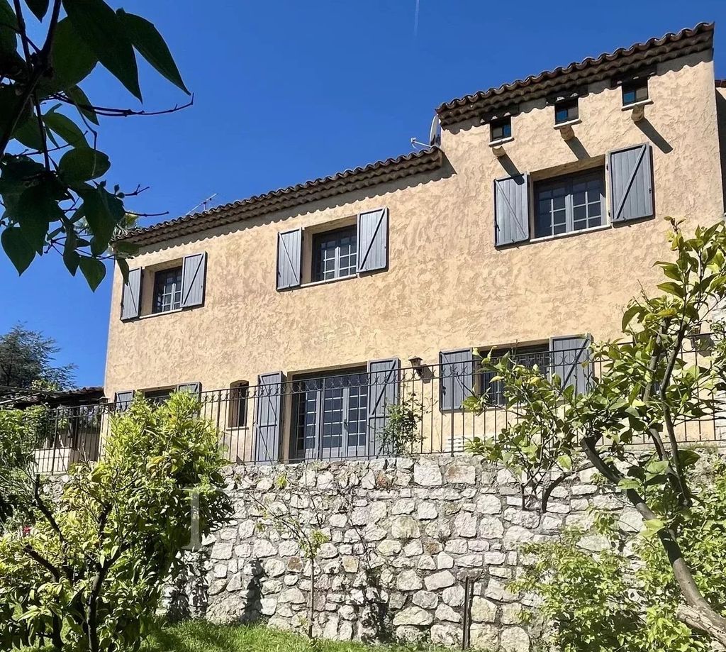 Achat maison à vendre 4 chambres 143 m² - Mougins