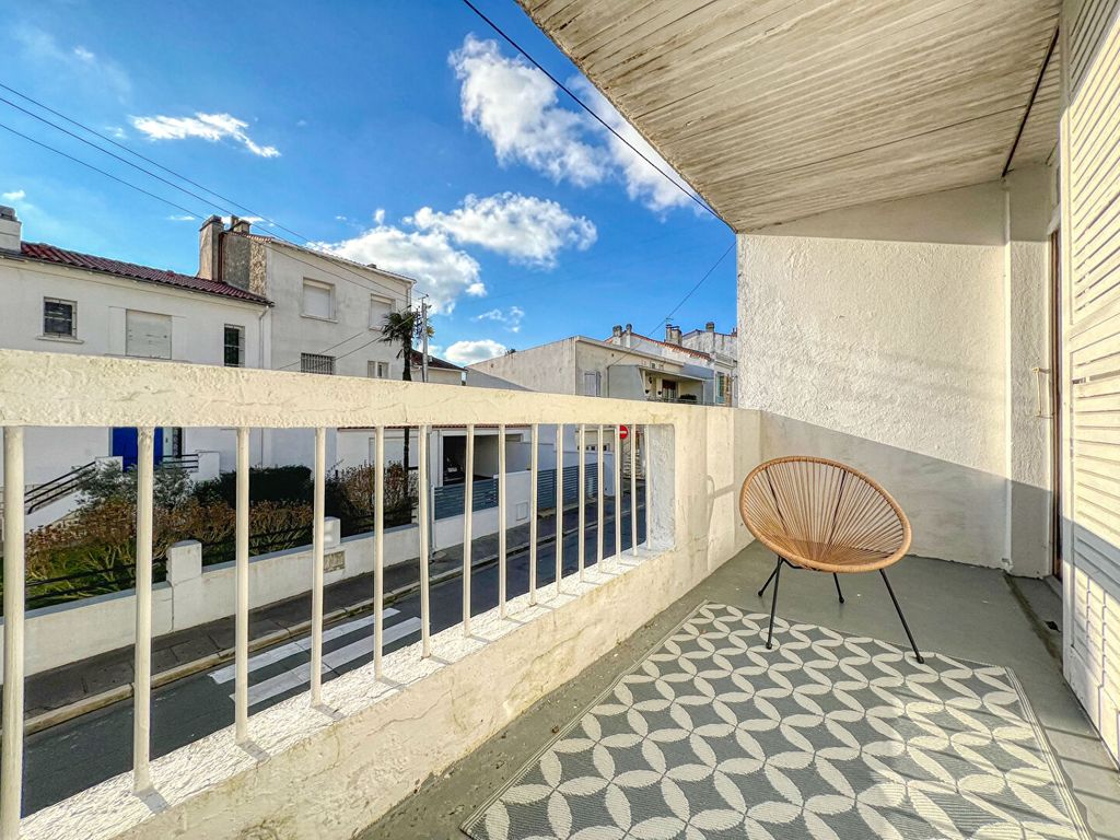 Achat maison à vendre 2 chambres 67 m² - Royan