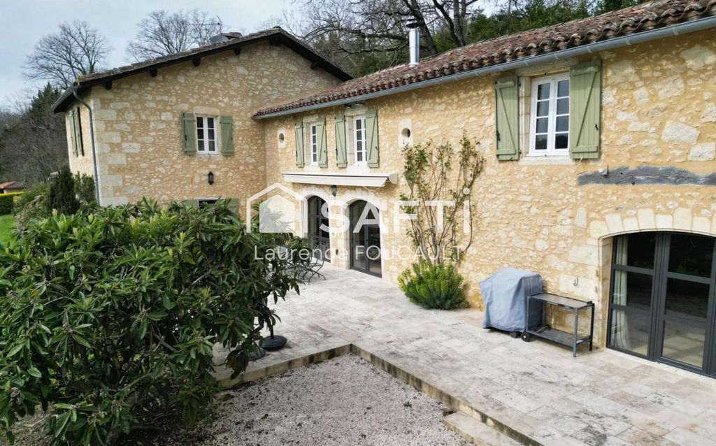 Achat maison à vendre 3 chambres 385 m² - Saint-Lary