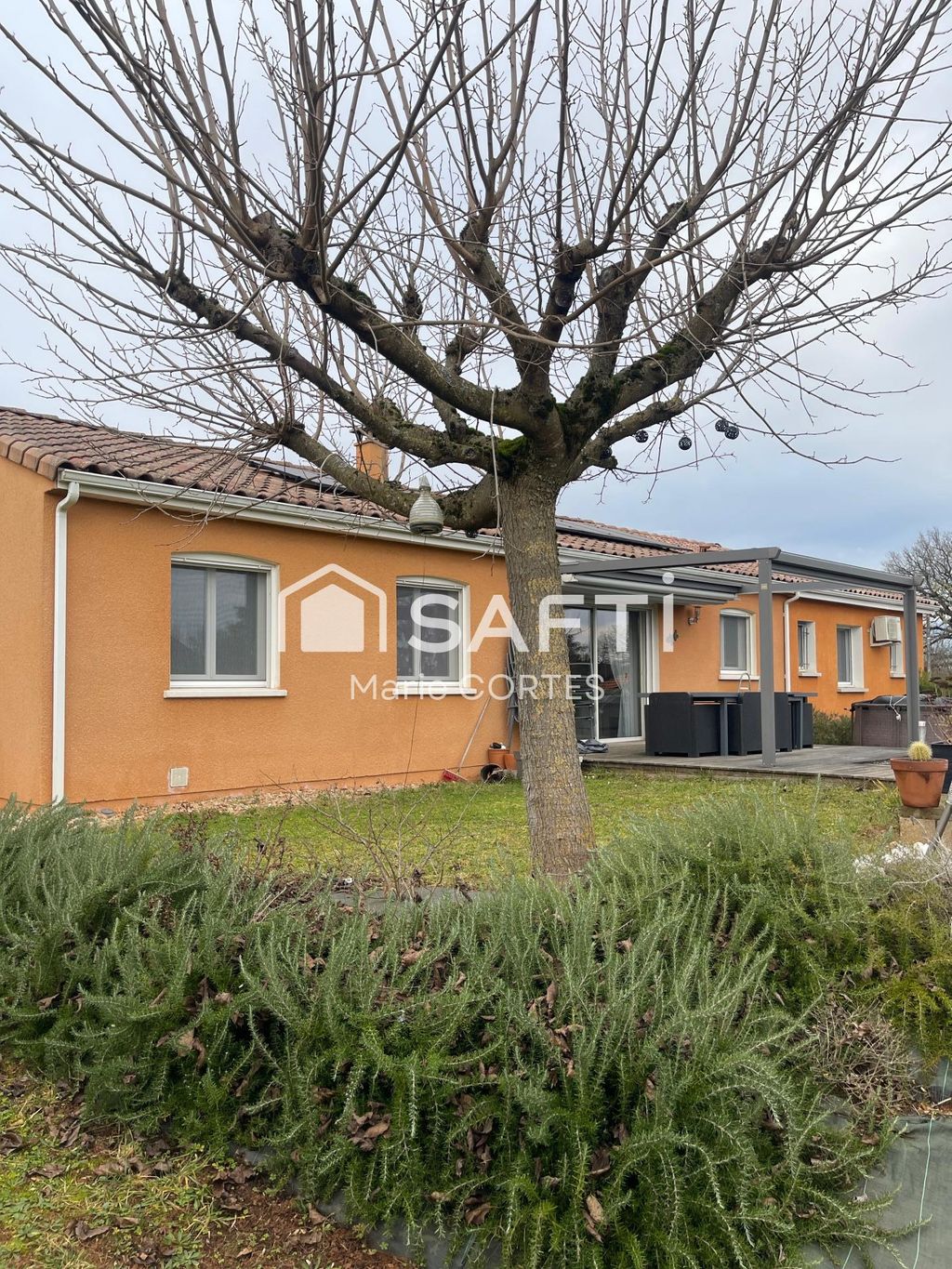 Achat maison à vendre 4 chambres 112 m² - Sainte-Gemme