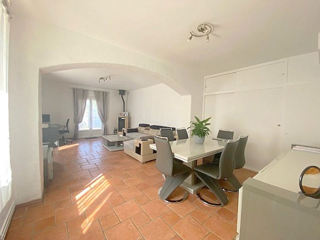 Achat maison à vendre 5 chambres 175 m² - Saint-Jean-de-Liversay