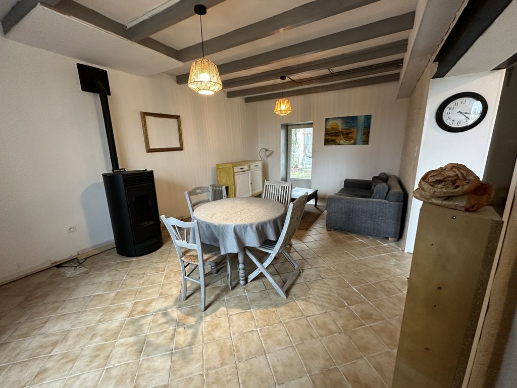 Achat maison à vendre 3 chambres 101 m² - Chalais