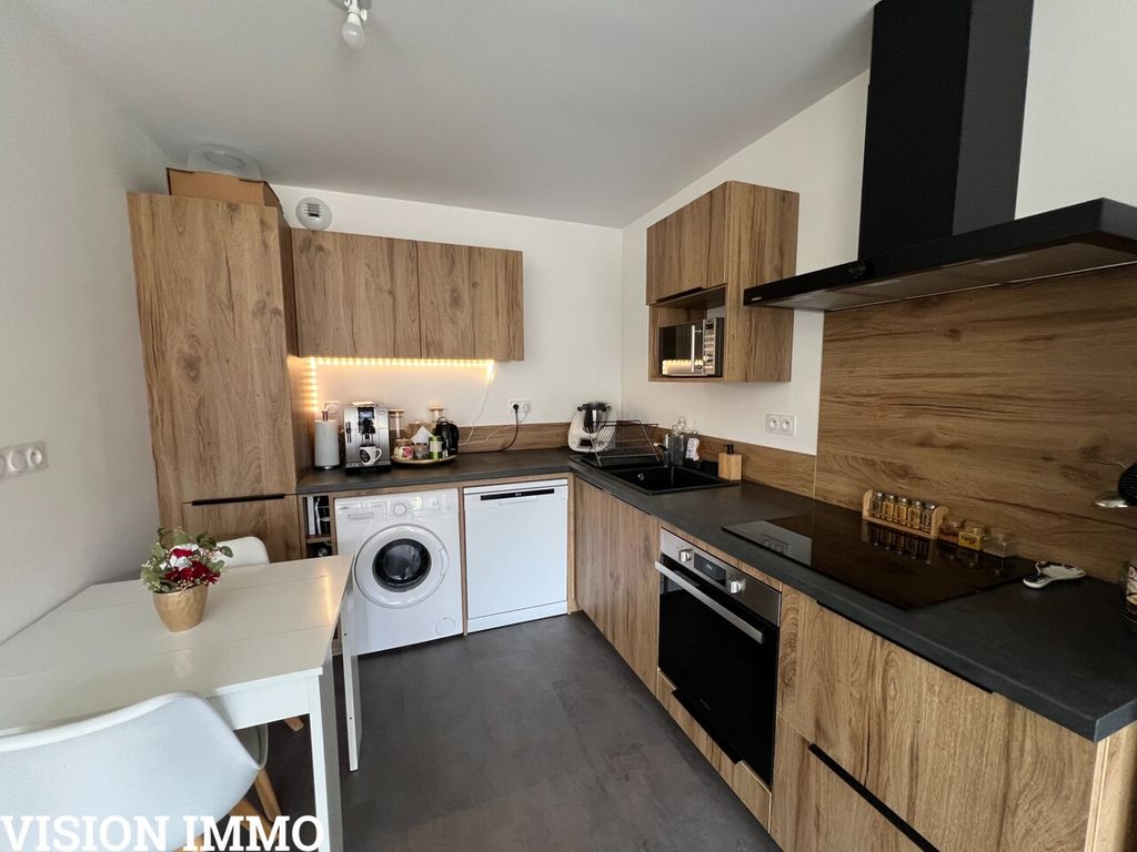 Achat appartement à vendre 2 pièces 45 m² - Saint-Étienne-de-Crossey