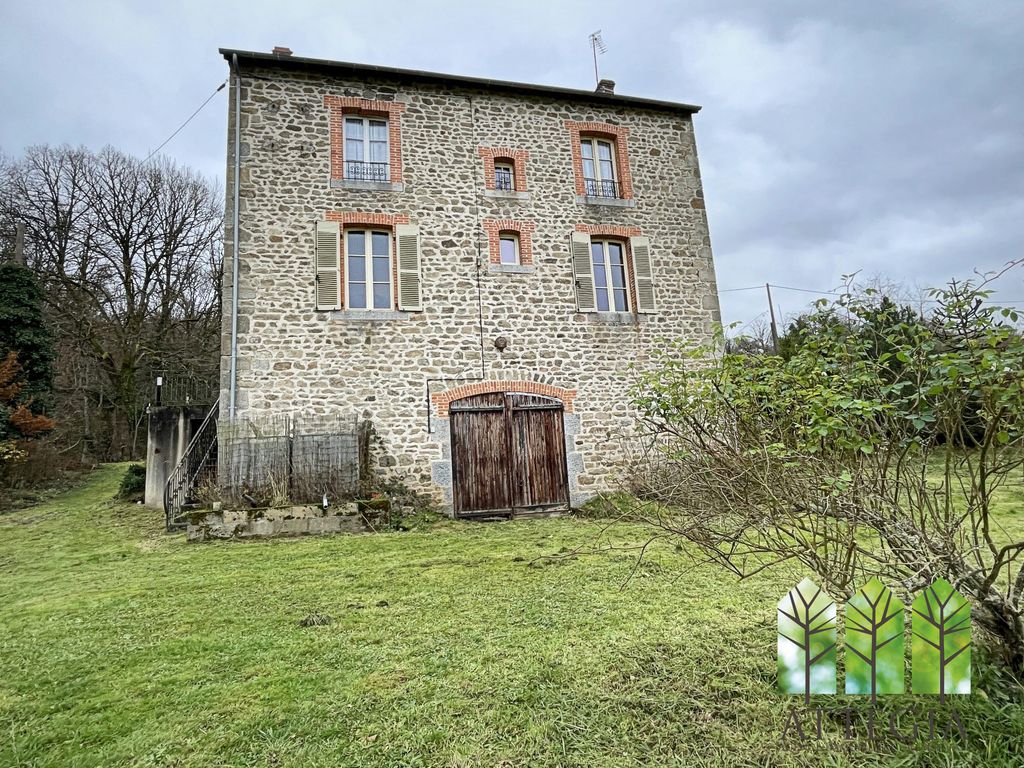 Achat maison à vendre 4 chambres 170 m² - Jouillat