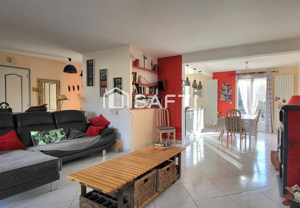 Achat maison à vendre 5 chambres 150 m² - Boissy-le-Châtel