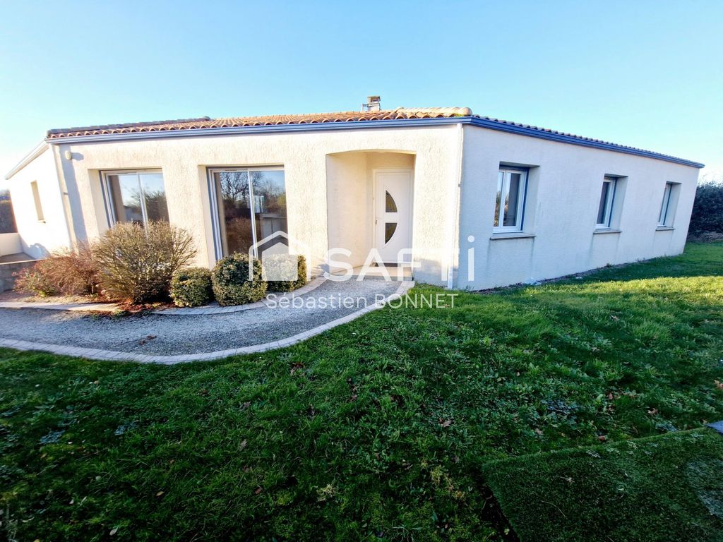 Achat maison à vendre 4 chambres 133 m² - Saint-Avaugourd-des-Landes