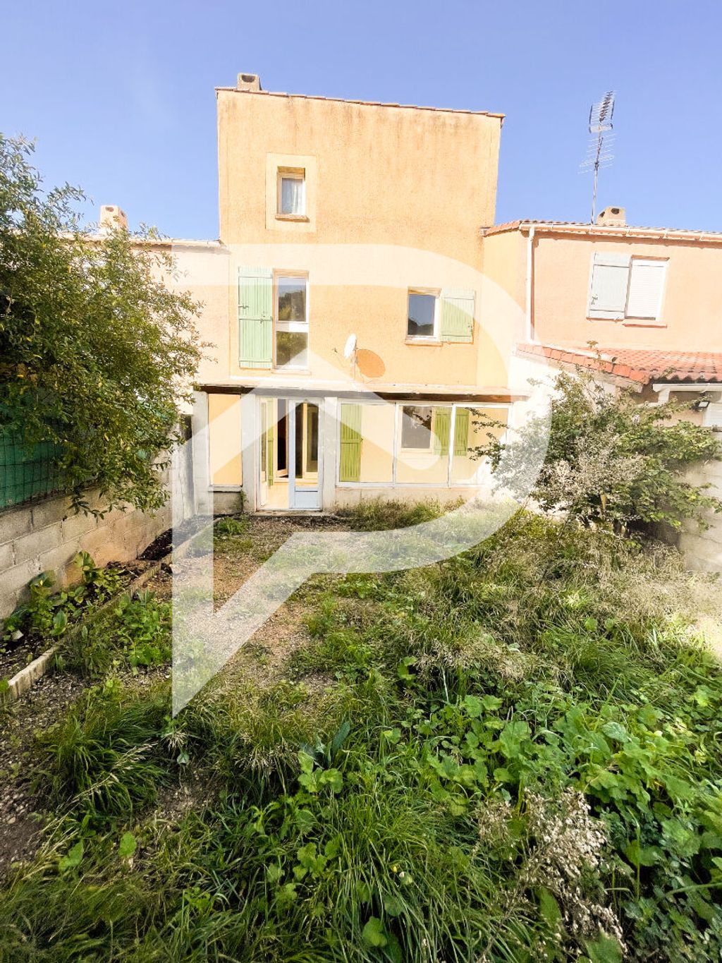 Achat maison à vendre 2 chambres 69 m² - Istres