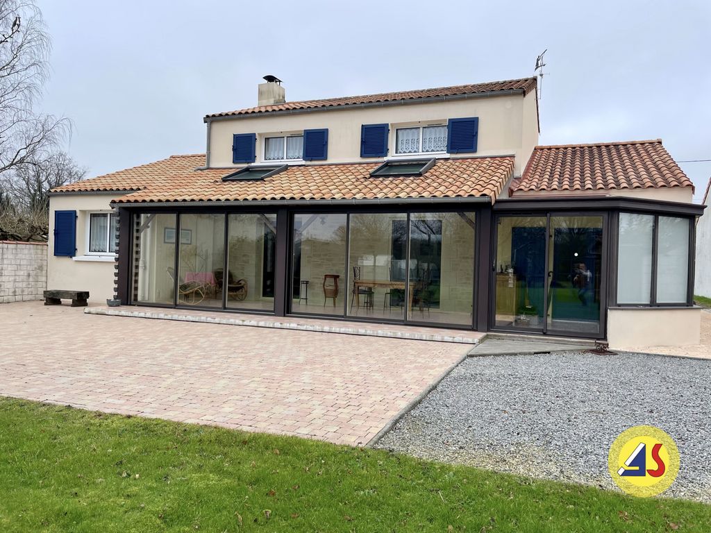 Achat maison à vendre 4 chambres 135 m² - Bouguenais