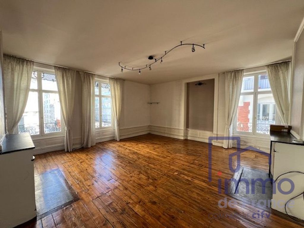 Achat appartement à vendre 2 pièces 68 m² - Saint-Étienne