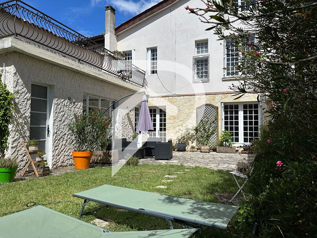 Achat maison à vendre 5 chambres 271 m² - Cadillac