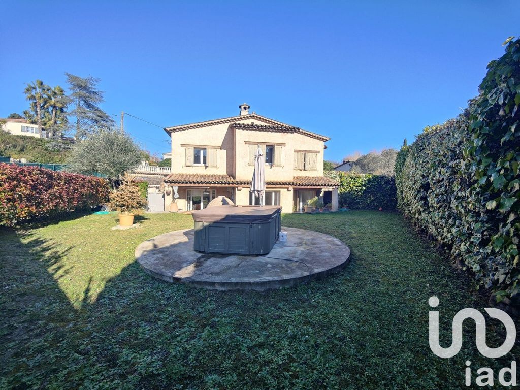 Achat appartement à vendre 4 pièces 93 m² - Saint-Paul-de-Vence