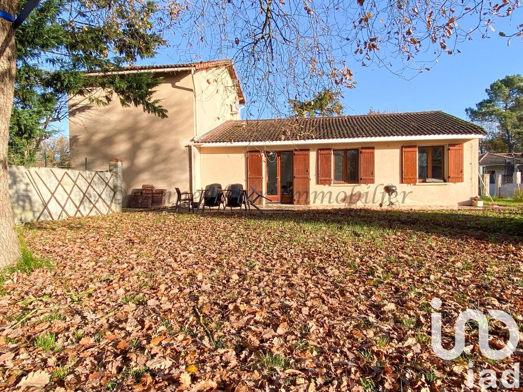 Achat maison à vendre 3 chambres 133 m² - Villeneuve-lès-Bouloc