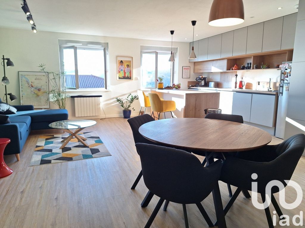 Achat appartement à vendre 3 pièces 74 m² - Montrottier