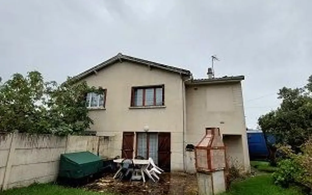 Achat maison à vendre 3 chambres 96 m² - Ozoir-la-Ferrière