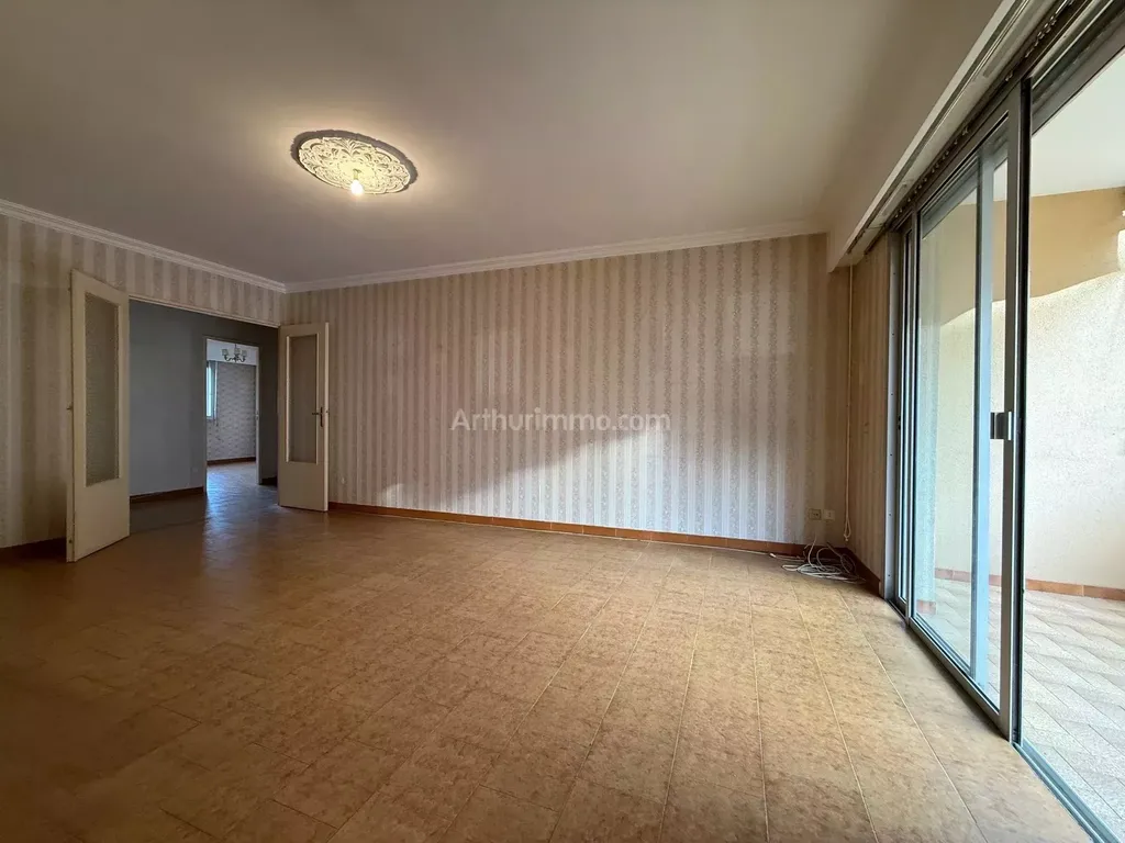 Achat appartement à vendre 5 pièces 91 m² - Draguignan