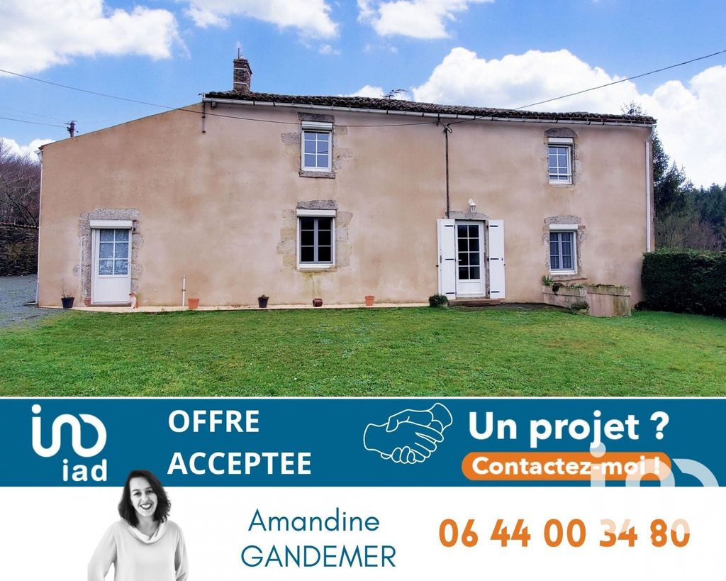 Achat maison à vendre 3 chambres 130 m² - Saint-Paul-en-Gâtine