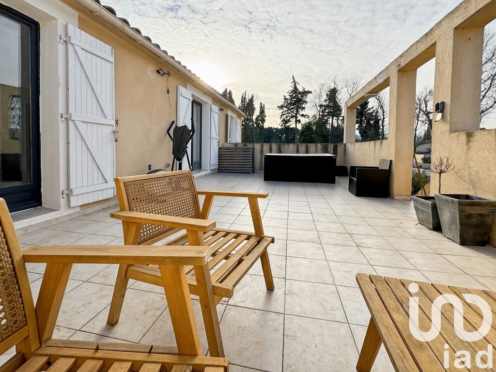 Achat appartement à vendre 4 pièces 73 m² - Saint-Rémy-de-Provence