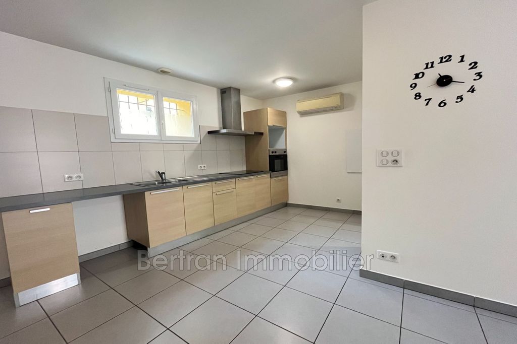 Achat maison à vendre 2 chambres 94 m² - Pia