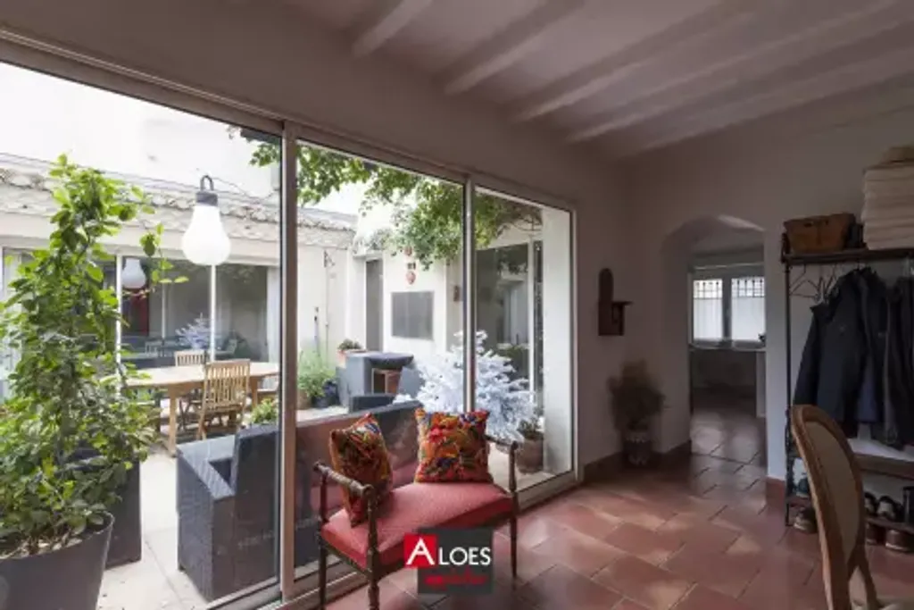 Achat maison à vendre 3 chambres 202 m² - Aigues-Mortes