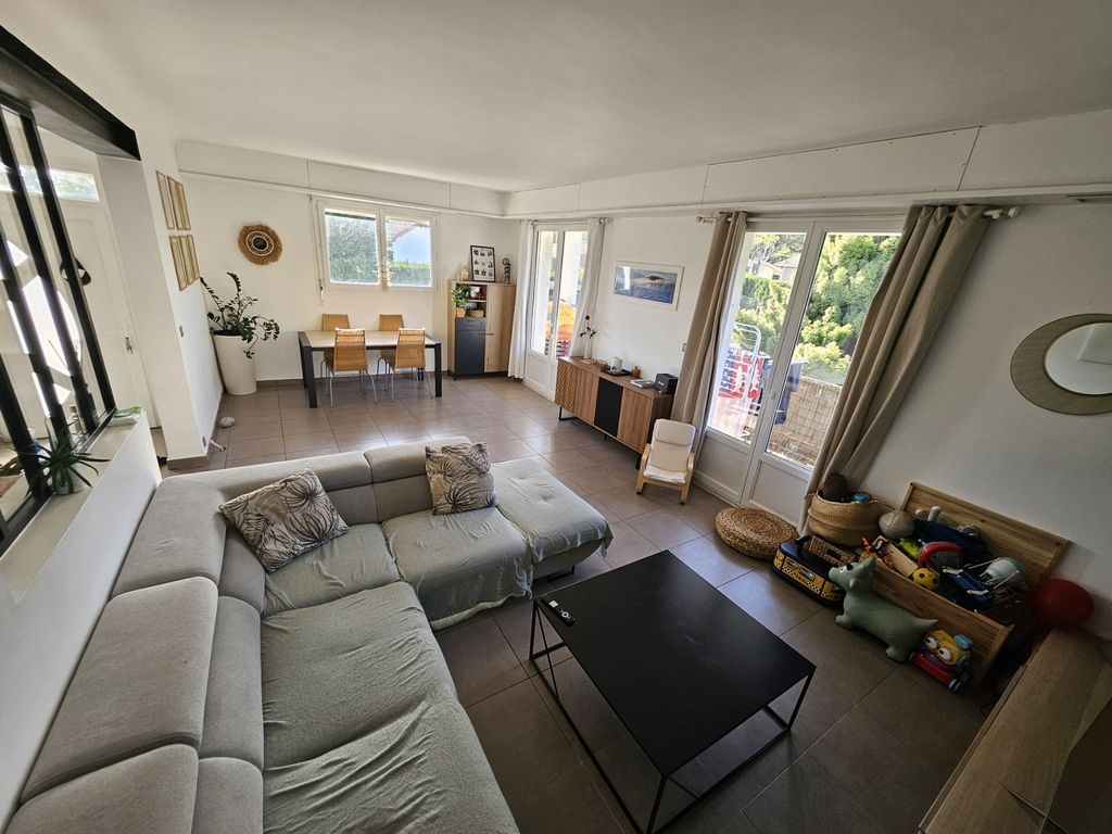 Achat appartement à vendre 5 pièces 134 m² - Bassussarry