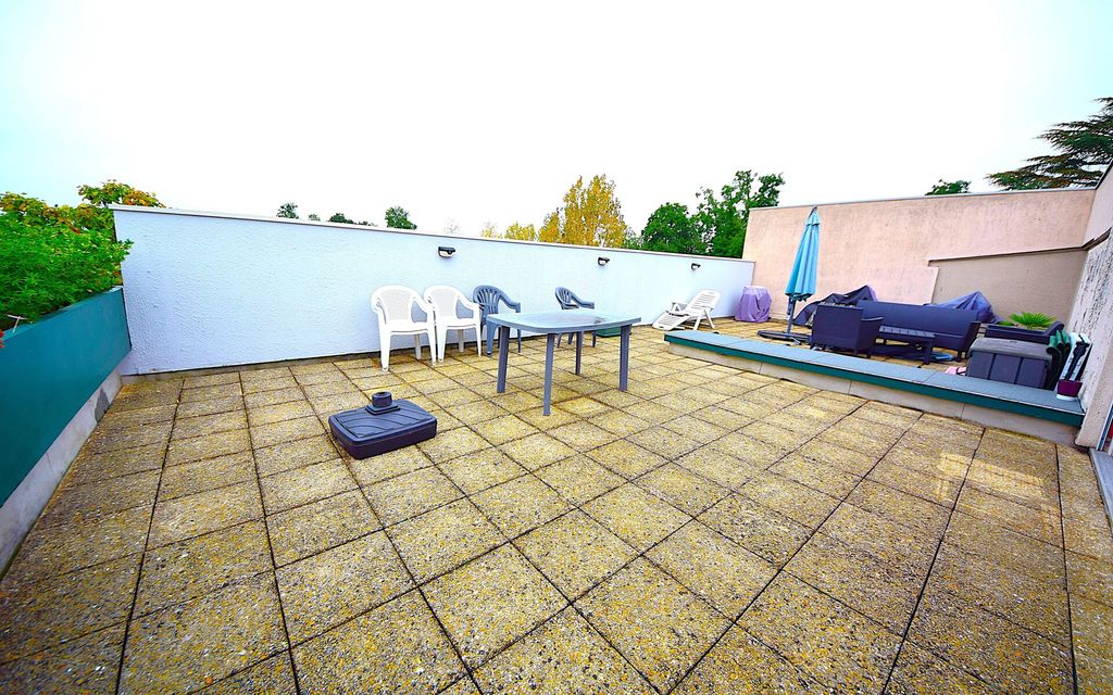 Achat appartement à vendre 3 pièces 60 m² - Savigny-le-Temple