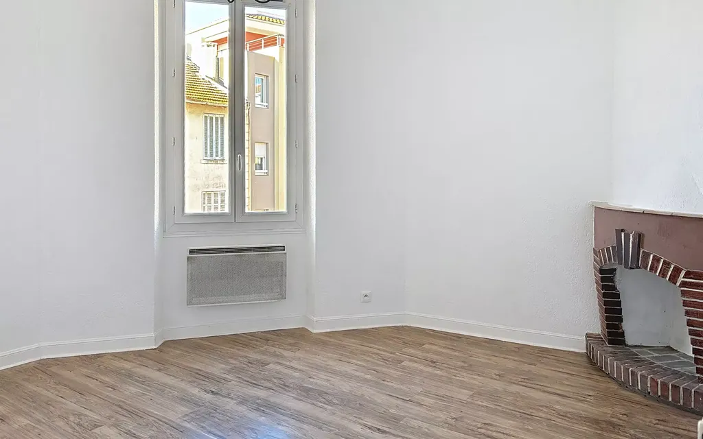 Achat appartement à vendre 3 pièces 48 m² - Saint-Raphaël