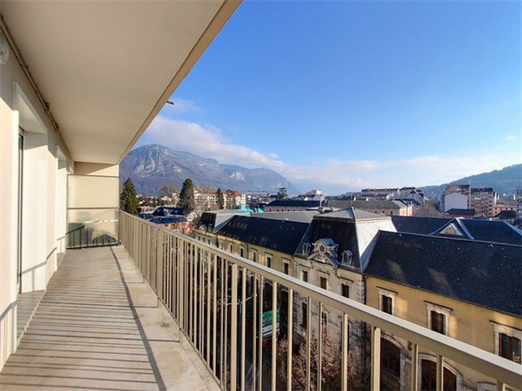 Achat appartement à vendre 5 pièces 96 m² - Annecy