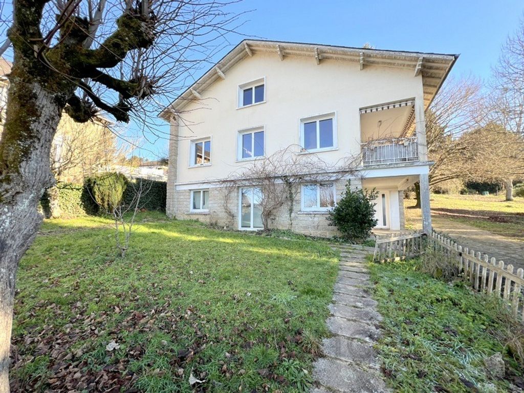 Achat maison à vendre 5 chambres 196 m² - Uzerche