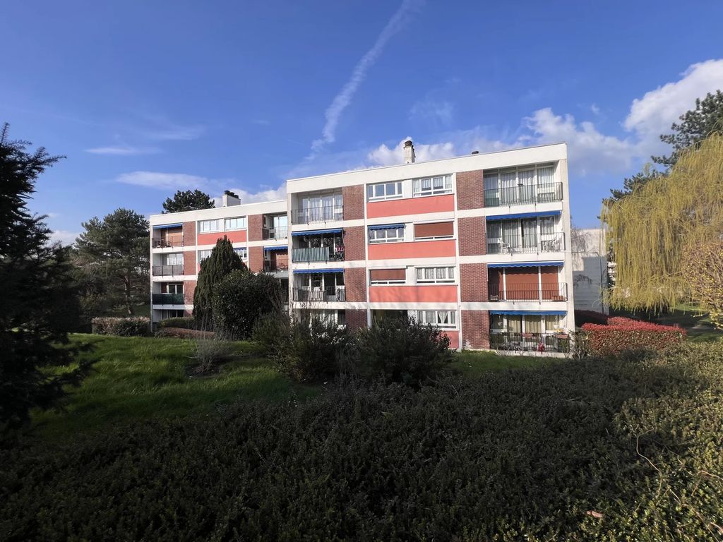 Achat appartement à vendre 4 pièces 71 m² - Les Clayes-sous-Bois