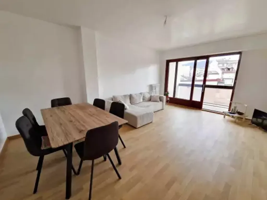 Achat appartement à vendre 4 pièces 91 m² - Annemasse