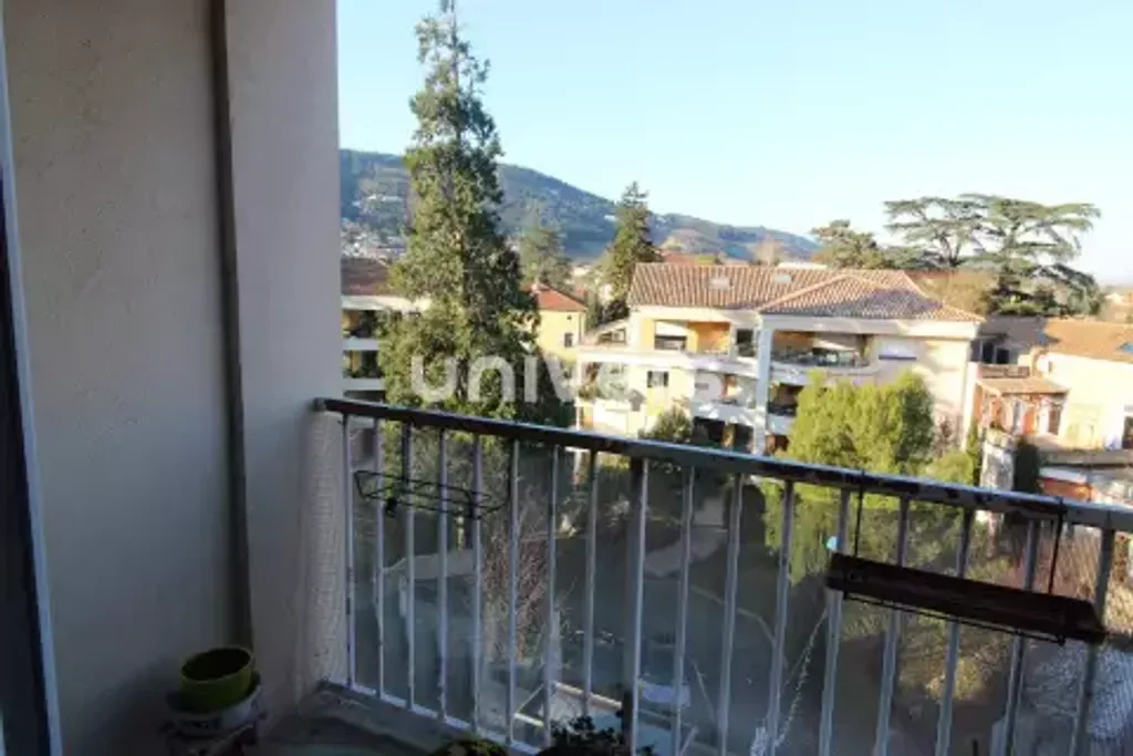 Achat appartement à vendre 4 pièces 67 m² - Saint-Péray