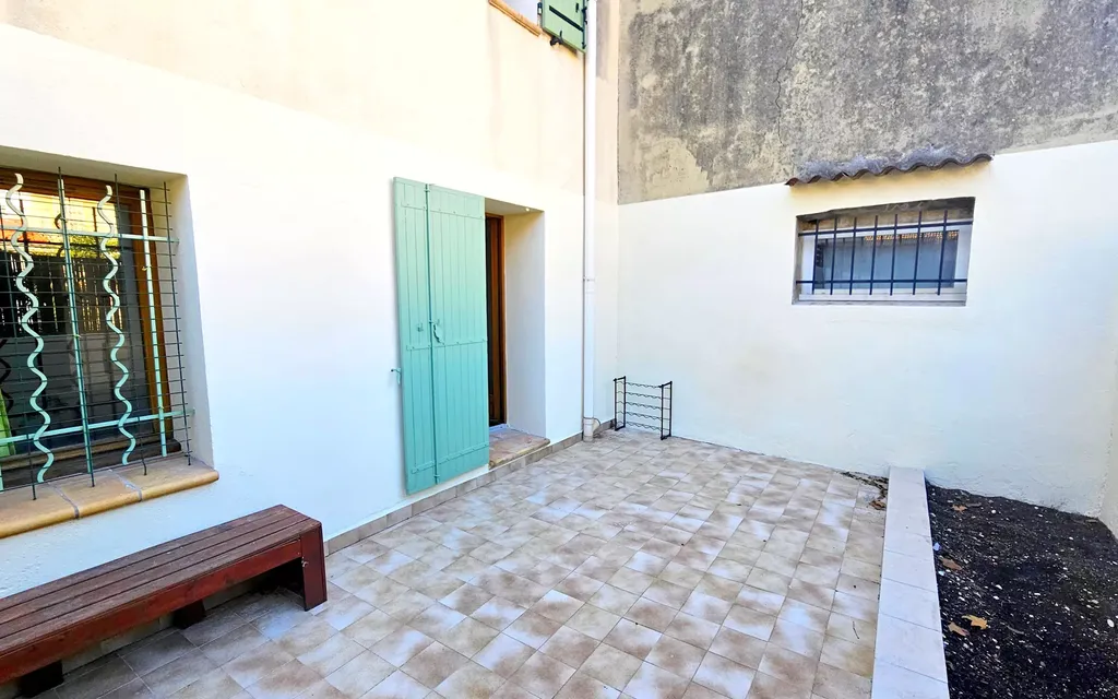 Achat appartement à vendre 2 pièces 58 m² - La Seyne-sur-Mer