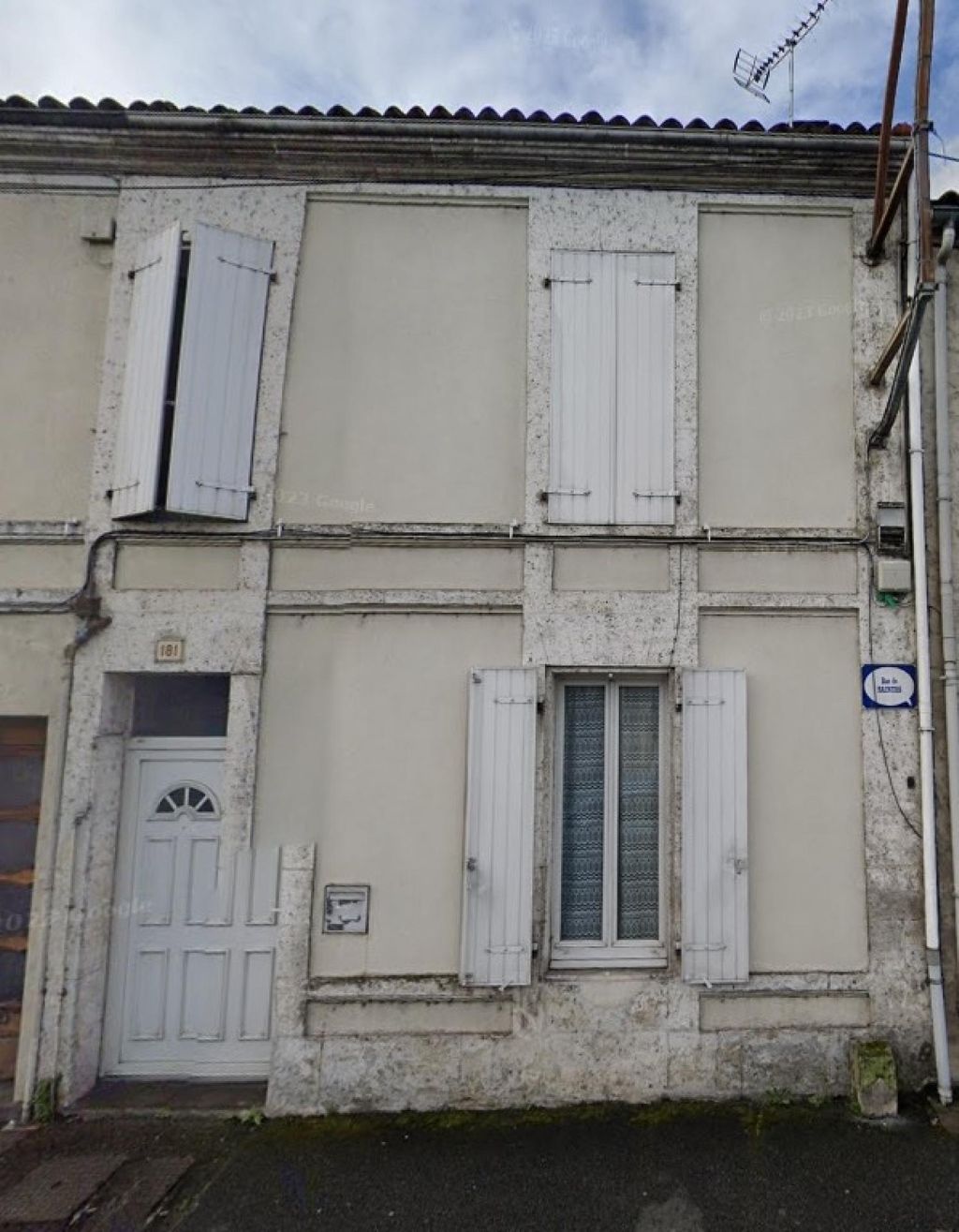 Achat maison à vendre 2 chambres 81 m² - Angoulême