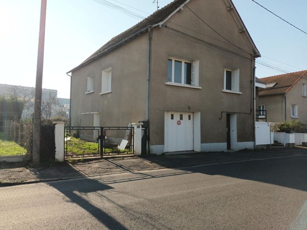 Achat maison à vendre 3 chambres 85 m² - Montmorillon