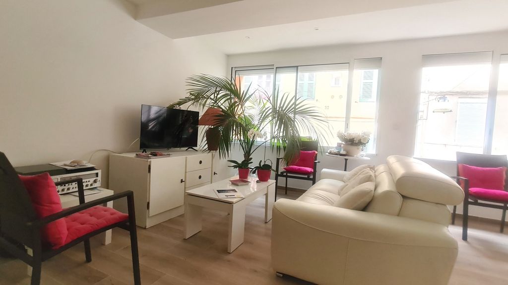 Achat appartement à vendre 3 pièces 82 m² - Bandol