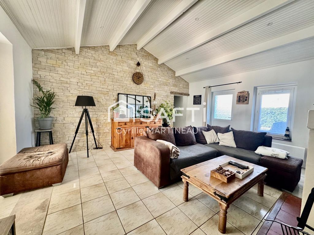 Achat maison à vendre 3 chambres 115 m² - Saint-Urbain