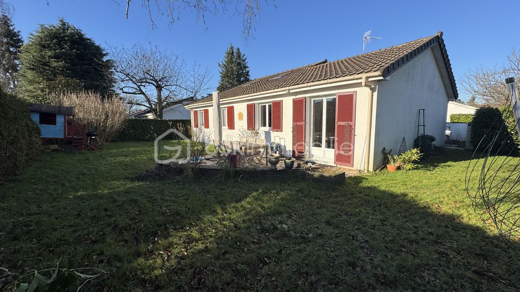 Achat maison à vendre 5 chambres 115 m² - Saint-Germain-lès-Corbeil