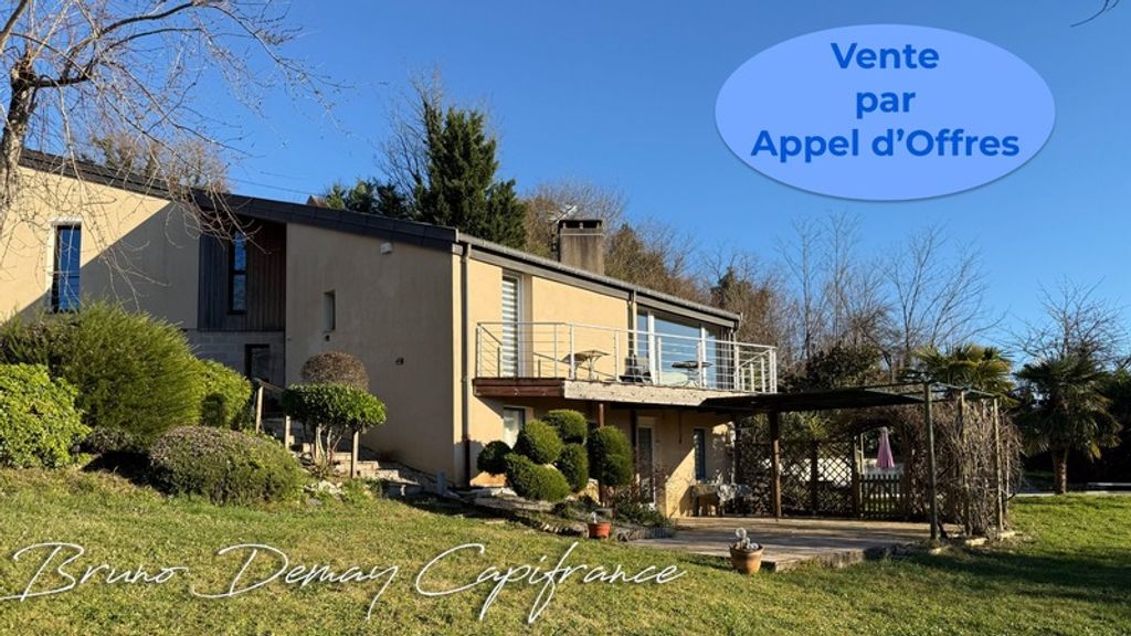 Achat maison à vendre 6 chambres 232 m² - Sarlat-la-Canéda