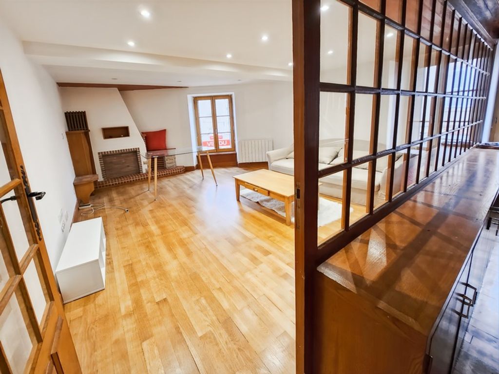 Achat maison à vendre 4 chambres 125 m² - Vertaizon