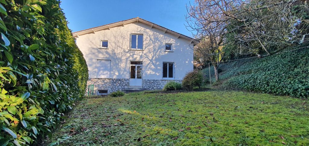 Achat maison à vendre 4 chambres 163 m² - Angoulême