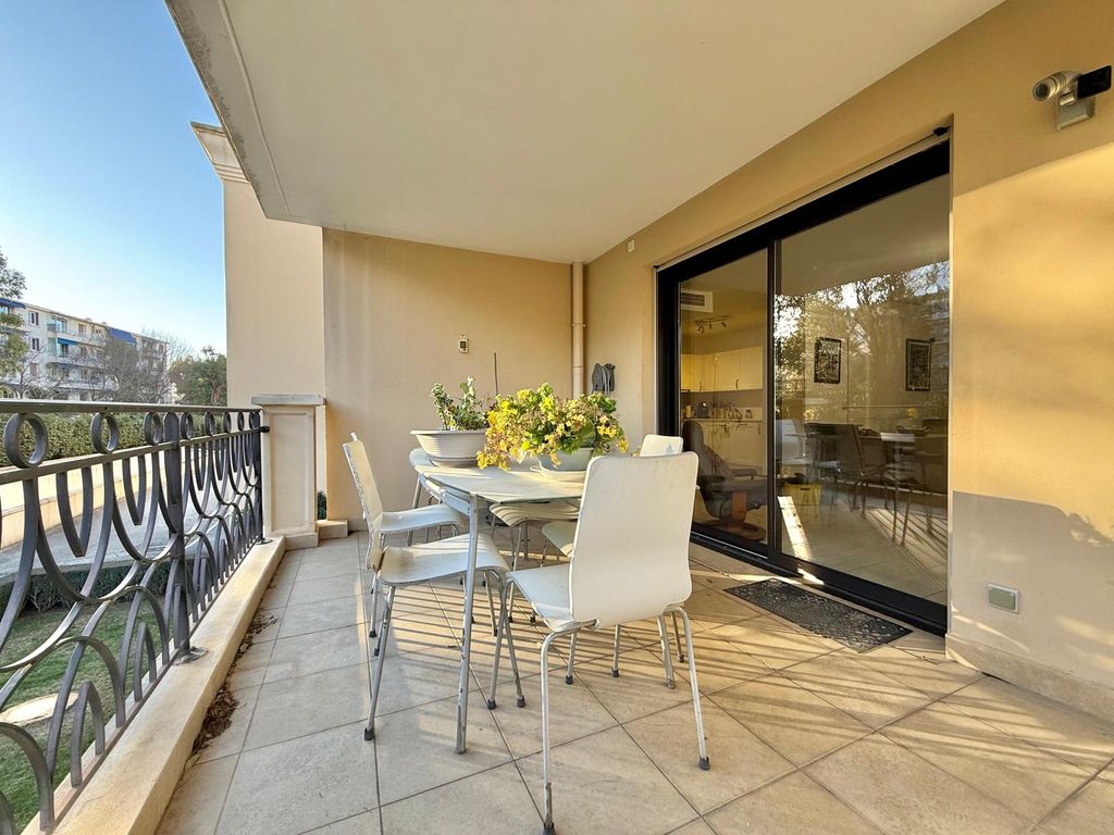 Achat appartement à vendre 3 pièces 69 m² - Hyères