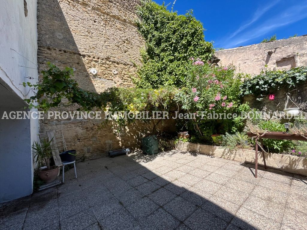 Achat maison à vendre 2 chambres 118 m² - Sainte-Cécile-les-Vignes