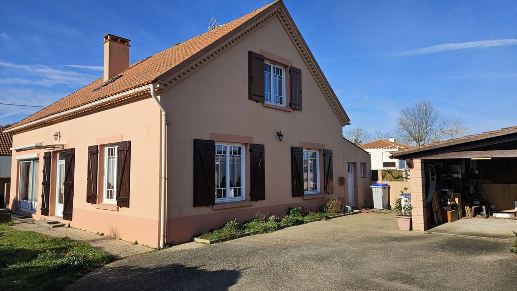 Achat maison à vendre 4 chambres 135 m² - Notre-Dame-de-Monts