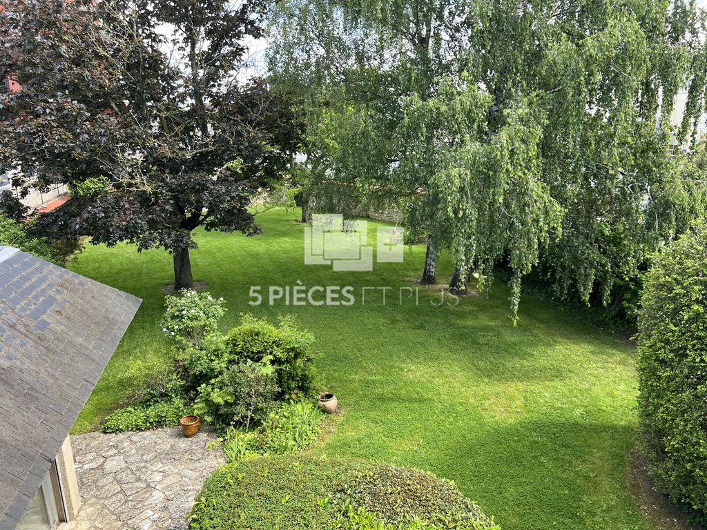 Achat maison à vendre 6 chambres 234 m² - Chartres